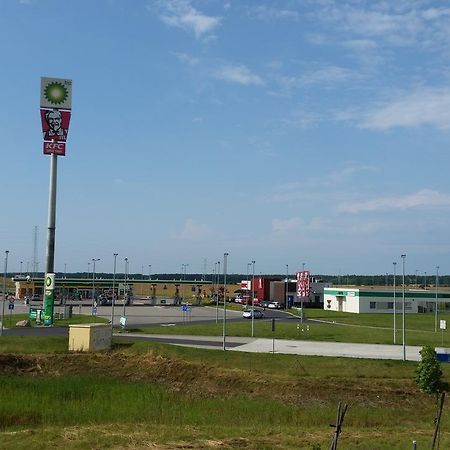 Motel Stare Brynki Przy Stacji Bp Trojka Chlebowo Extérieur photo